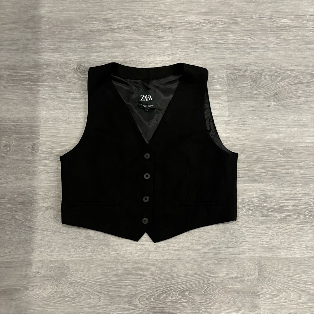 Zara Black Button-Up Vest